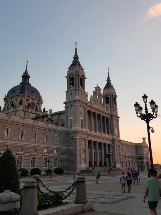 #Madrid Centro. 3D. Gran Via. Callao.Puerta del Sol Exterior foto