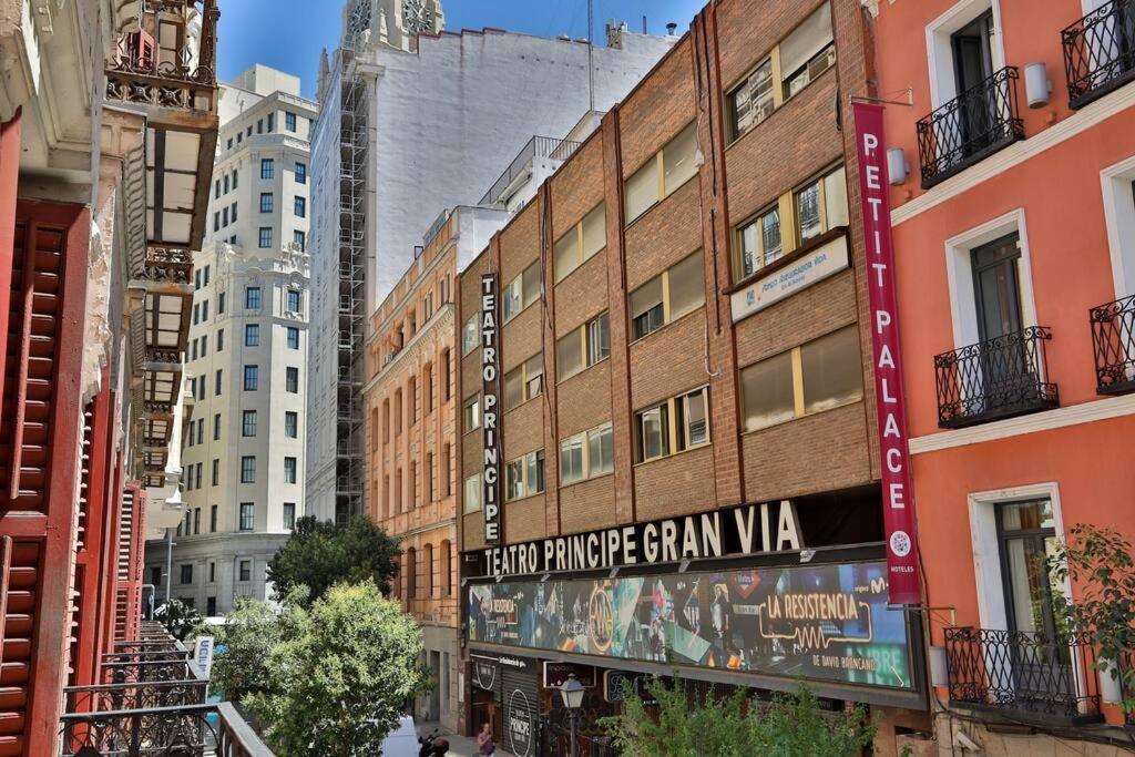 #Madrid Centro. 3D. Gran Via. Callao.Puerta del Sol Exterior foto